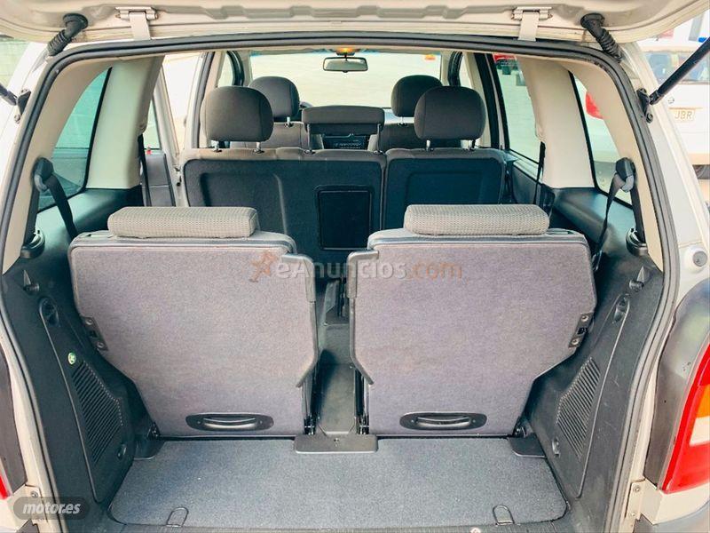 Opel Zafira 2.2 16v Sport de 2003 con 200.000 Km por 2.480 EUR. en Madrid