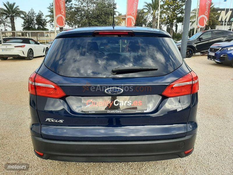 Ford Focus 1.5 TDCi 120cv Titanium Sportbreak de 2015 con 128.000 Km por 10.500 EUR. en Valencia