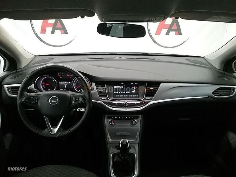 Opel Astra 1.6 CDTi SS 136 CV Selective ST de 2016 con 97.000 Km por 13.499 EUR. en Sevilla