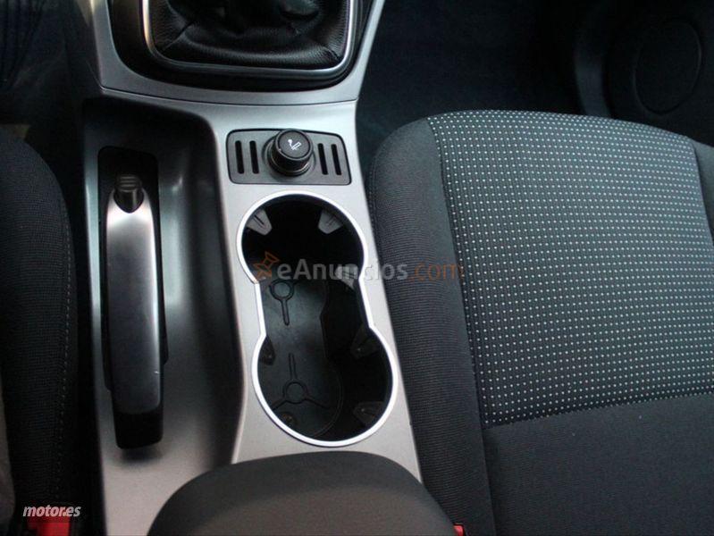 Ford C-Max 1.6 TDCi 115 Edition de 2015 con 166.000 Km por 11.600 EUR. en Valencia