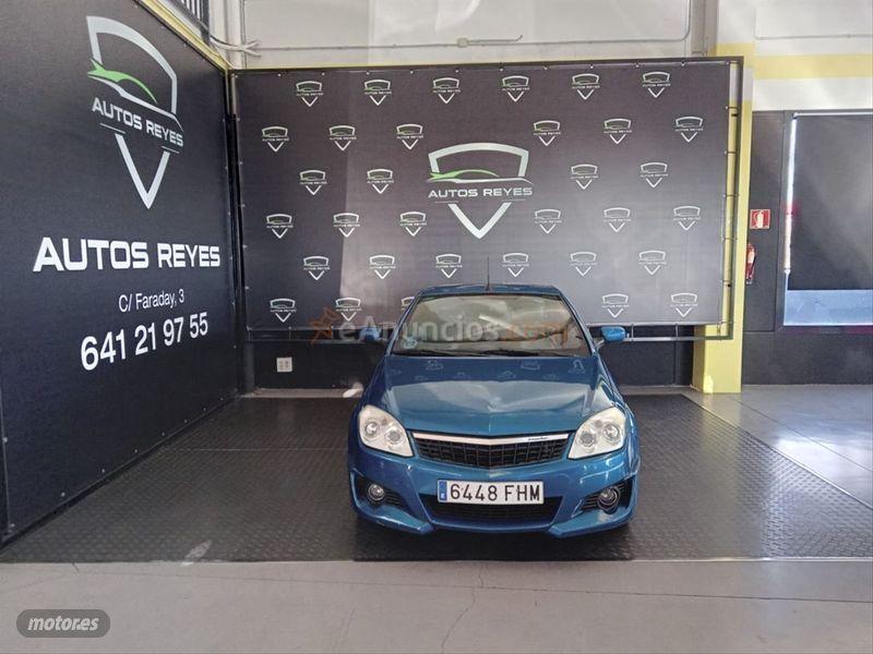 Opel Tigra Sport Premium 1.4 de 2005 con 156.000 Km por 2.600 EUR. en Madrid
