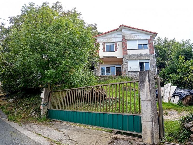 Casa-Chalet en Venta en Cerdigo Cantabria