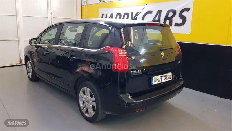 Peugeot 5008 Premium 1.6 HDI 110 FAP de 2010 con 180.000 Km por 6.499 EUR. en Malaga