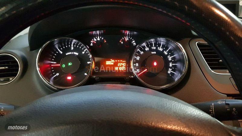 Peugeot 5008 Premium 1.6 HDI 110 FAP de 2010 con 180.000 Km por 6.499 EUR. en Malaga