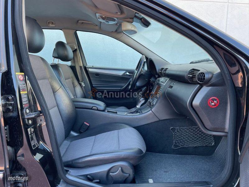 Mercedes Clase C C 270 CDI AVANTGARDE de 2004 con 320.000 Km por 4.850 EUR. en Barcelona