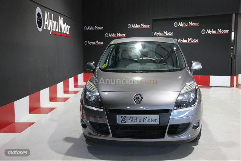 Renault Scenic Dynamique dCi 110 de 2011 con 119.000 Km por 7.990 EUR. en Salamanca