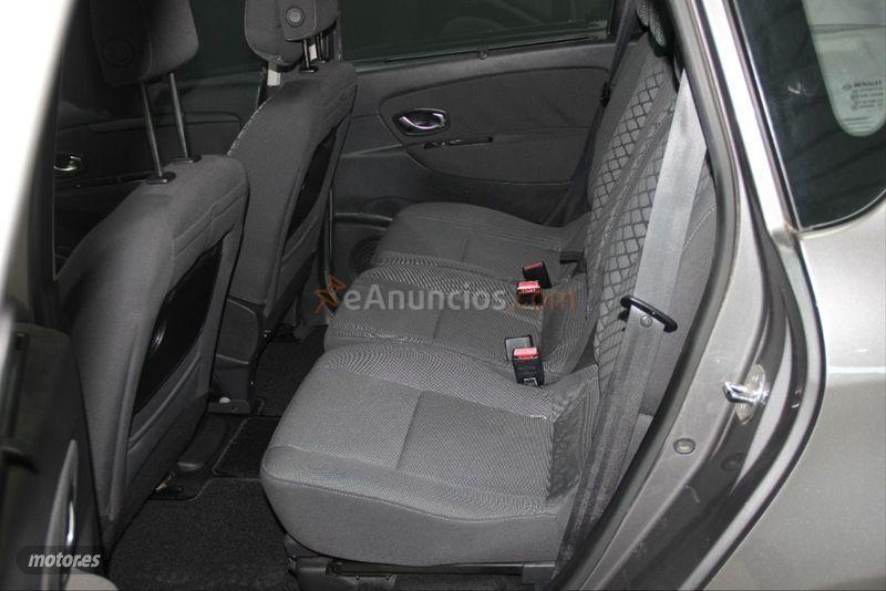 Renault Scenic Dynamique dCi 110 de 2011 con 119.000 Km por 7.990 EUR. en Salamanca