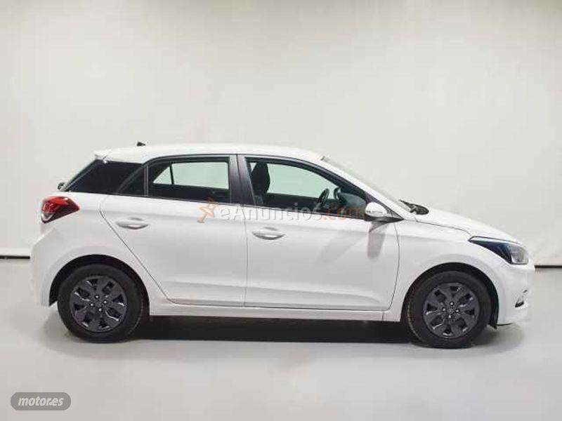 Hyundai i20 1.2 Fresh de 2017 con 20.600 Km por 11.990 EUR. en Cadiz