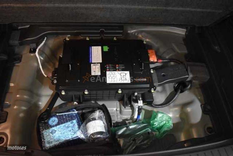 Hyundai Kona FL TGDI 1.0 120CV 48V 4X2 MAXX de 2021 con 5.292 Km por 20.400 EUR. en Cadiz