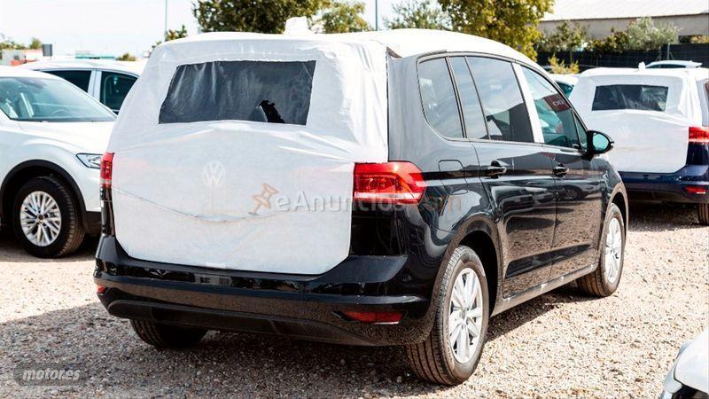 Volkswagen Touran Advance 1.5 TSI 110kW 150CV DSG de 2022 por 37.495 EUR. en Madrid