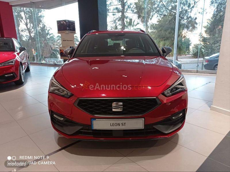 Seat Leon SP 1.4 eHybrid DSG SS FR Go XL de 2021 con 10.000 Km por 33.800 EUR. en Barcelona