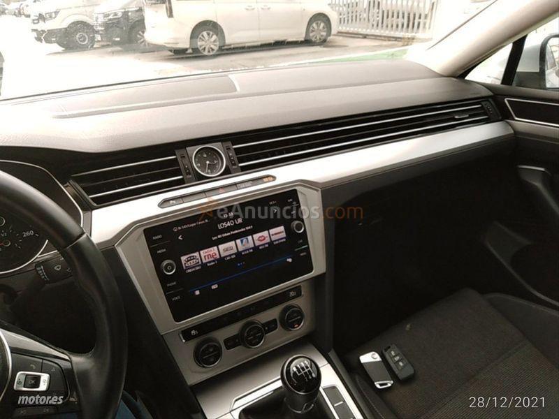 Volkswagen Passat Advance 1.6 TDI 88kW 120CV Variant de 2018 con 189.000 Km por 13.800 EUR. en Madrid