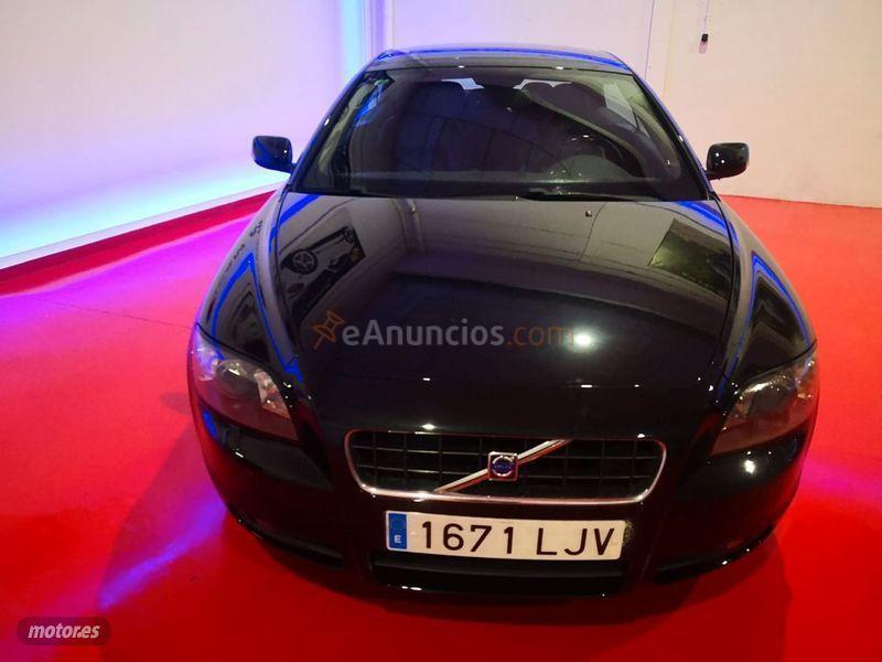 Volvo C 70 D5 Momentum de 2007 con 174.490 Km por 7.490 EUR. en Madrid