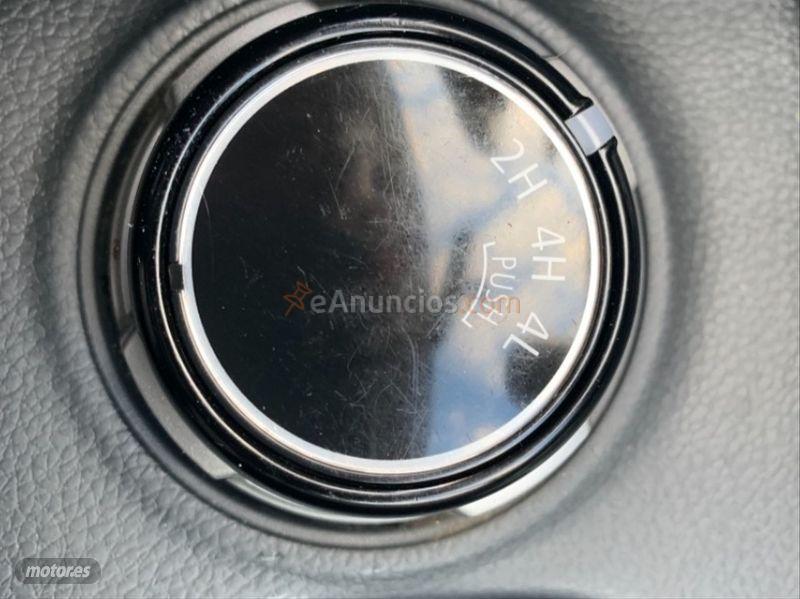 Mitsubishi L 200 DC 250 DID MPro de 2018 con 110.000 Km por 21.900 EUR. en Madrid