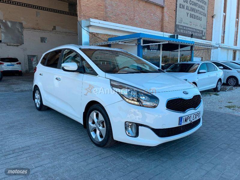 Kia Carens 1.7 CRDi VGT 141CV Drive EcoDynamic 5pl de 2015 con 400.000 Km por 6.300 EUR. en Malaga