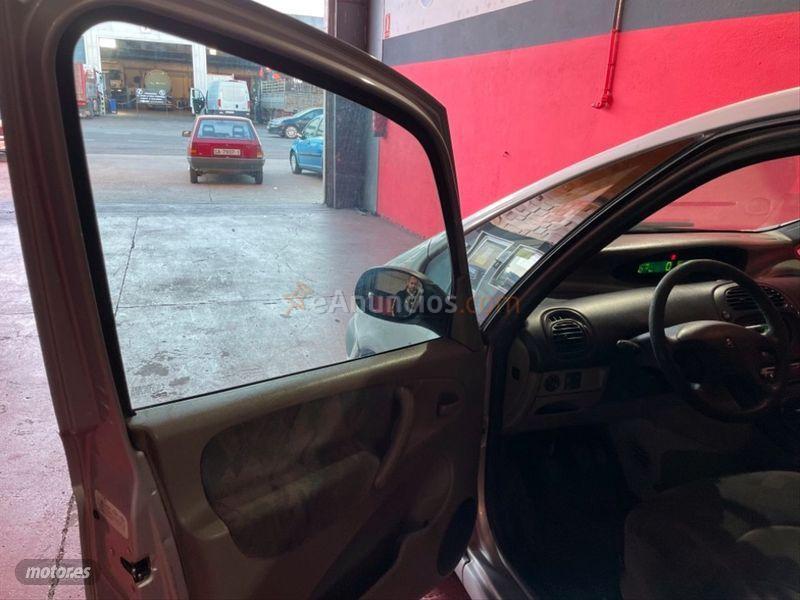 Citroen Xsara Picasso 2.0 HDI de 2002 con 245.000 Km por 2.500 EUR. en Salamanca