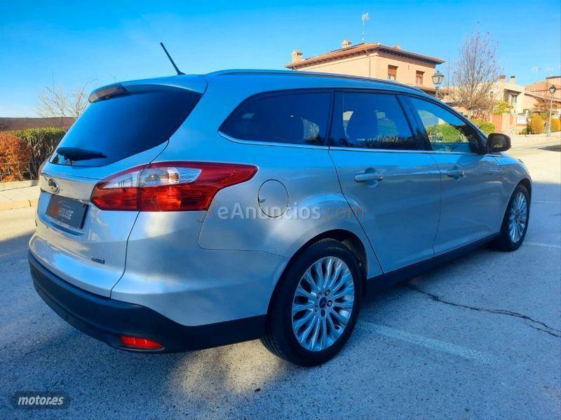 Ford Focus 1.0 Ecoboost ASS 125 Titanium Sportb. de 2013 con 120.000 Km por 7.995 EUR. en Madrid