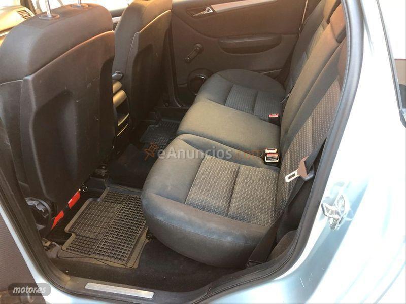 Mercedes Clase B B 200 CDI de 2009 con 330.000 Km por 5.500 EUR. en Valladolid