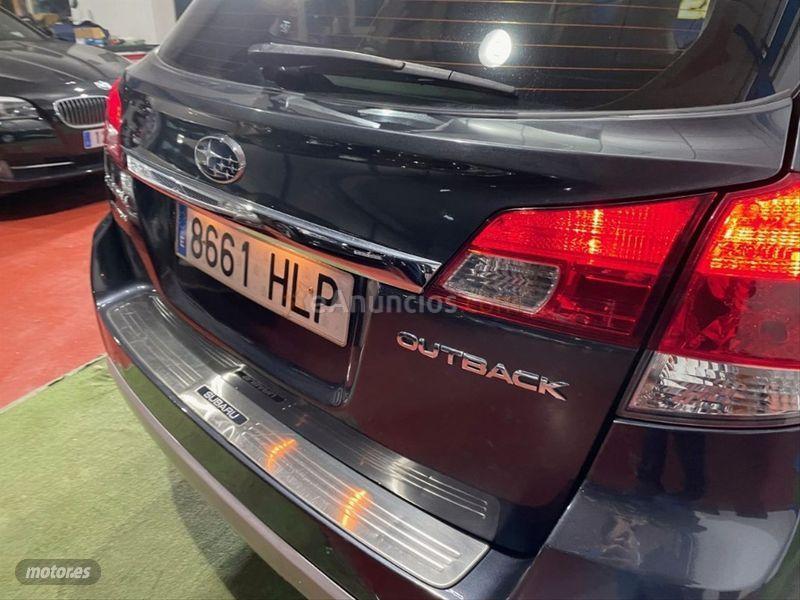 Subaru Outback 2.5i Premium de 2012 con 355.055 Km por 7.990 EUR. en Madrid