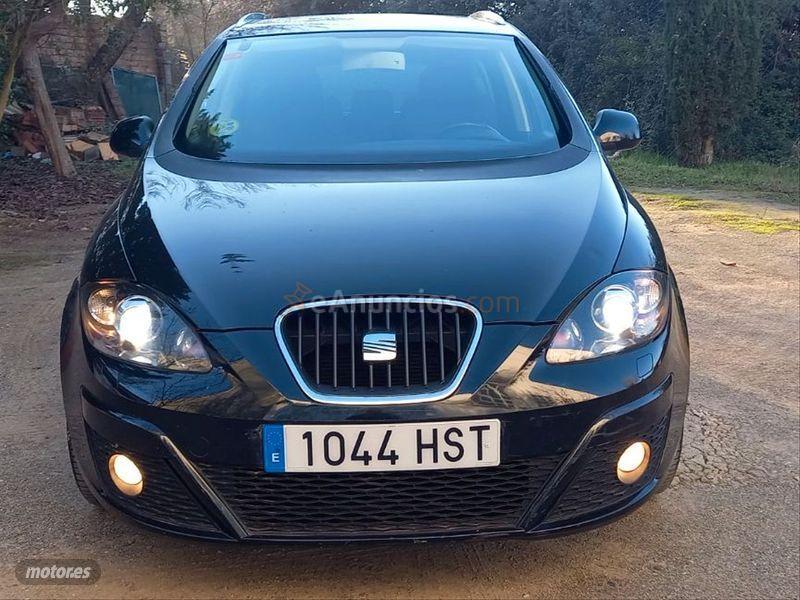 Seat Altea XL 1.6 TDI 105cv Style DSG de 2013 con 98.800 Km por 10.800 EUR. en Huesca