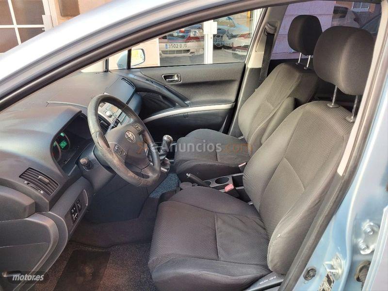 Toyota Corolla Verso 1.8 VVTi Luna de 2006 con 158.735 Km por 7.890 EUR. en Las Palmas