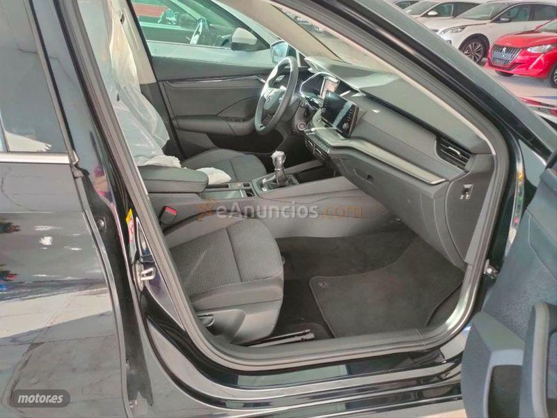 Skoda Octavia Combi 1.0 TSI 81kW110CV Man Ambition de 2021 con 9.992 Km por 22.990 EUR. en Valladolid