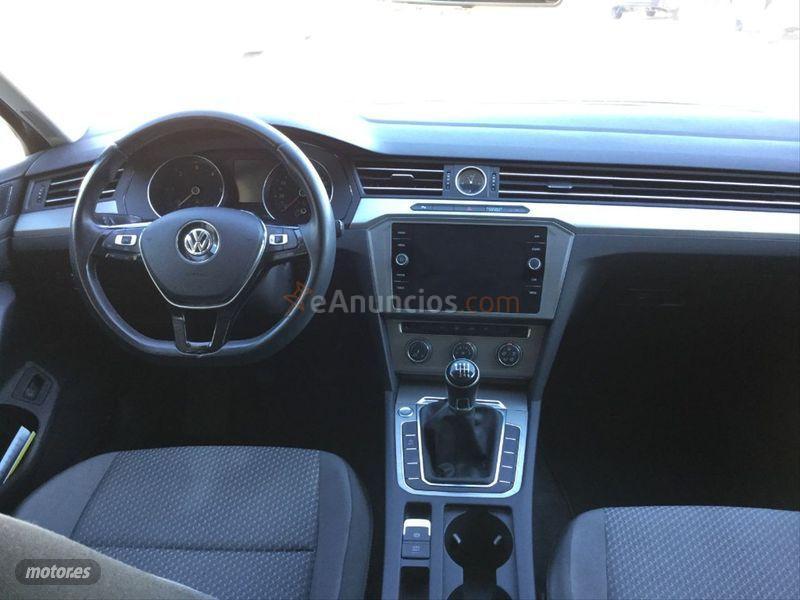 Volkswagen Passat Edition 1.6 TDI 88kW 120CV Variant de 2017 con 160.000 Km por 13.999 EUR. en Malaga