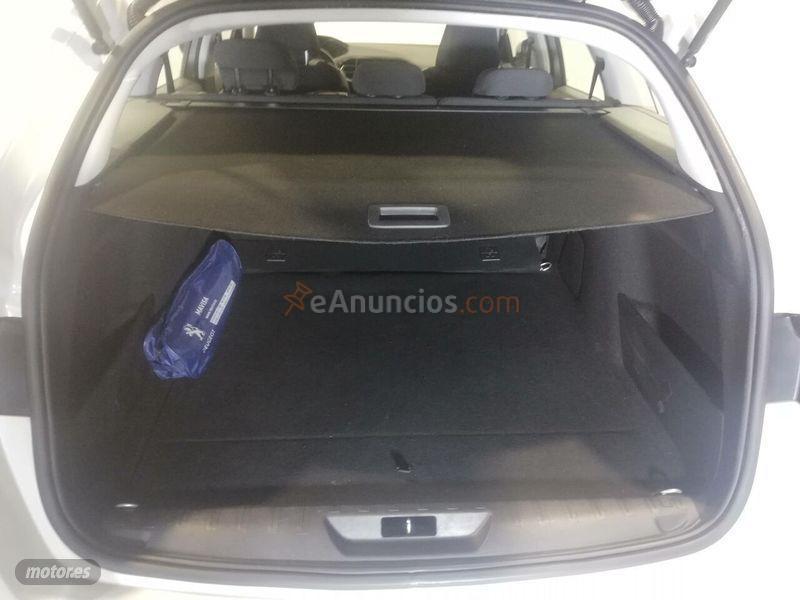 Peugeot 308 SW Active 1.6 BlueHDi 88KW 120CV de 2017 con 121.320 Km por 13.100 EUR. en Barcelona