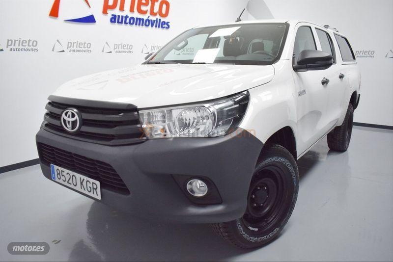 Toyota Hilux 2.4 D4D Cabina Doble GX de 2018 con 119.000 Km por 24.500 EUR. en Ciudad Real
