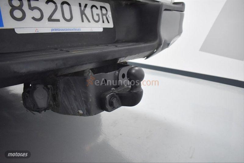 Toyota Hilux 2.4 D4D Cabina Doble GX de 2018 con 119.000 Km por 24.500 EUR. en Ciudad Real