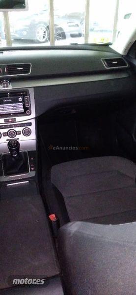 Volkswagen Passat Variant 2.0 TDI 140 Advance BMotion Tech de 2014 con 111.567 Km por 14.990 EUR. en Pontevedra