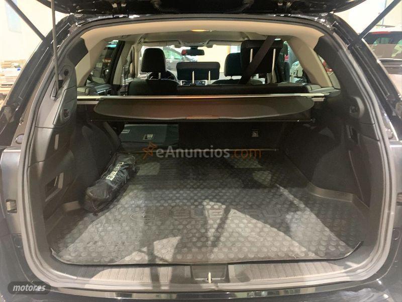 Subaru Outback 2.5i Executive CVT Lineartronic AWD de 2021 con 17.800 Km por 32.000 EUR. en Valencia