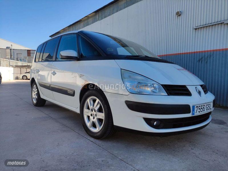 Renault Espace Initiale dCi 150 de 2010 con 200.000 Km por 3.500 EUR. en Madrid