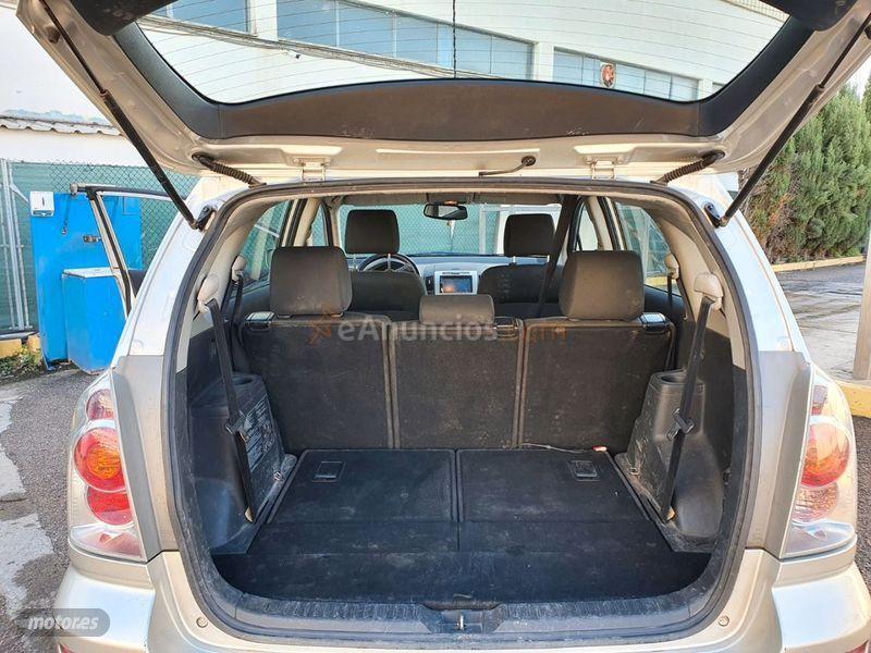 Toyota Corolla Verso 2.2 D4D 136cv Sol de 2007 con 161.340 Km por 4.700 EUR. en Valencia