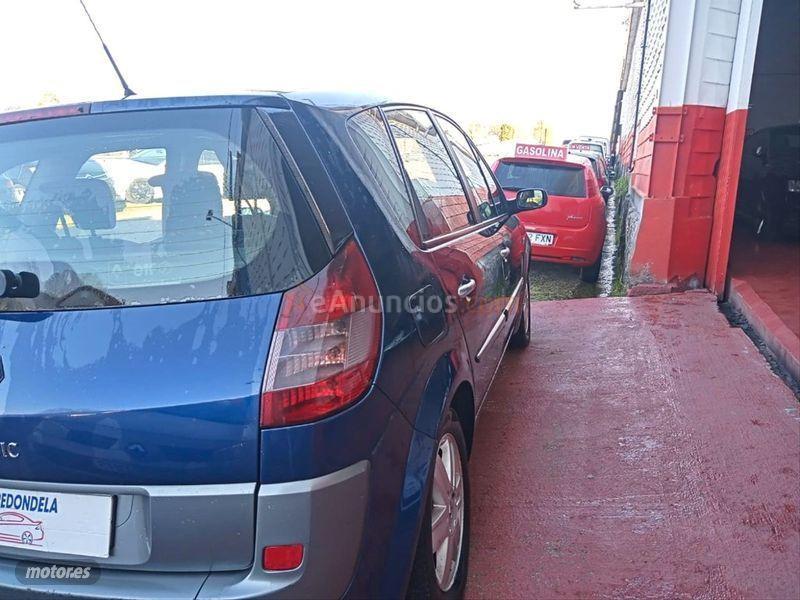 Renault Scenic CONFORT AUTHENTIQUE 1.9DCI de 2004 con 97.000 Km por 2.900 EUR. en Pontevedra